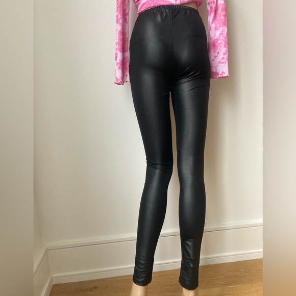 Shiny black leggings - Picture 2 of 7